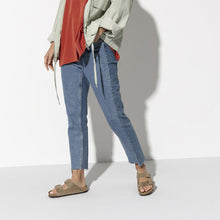 Load image into Gallery viewer, 0552813 Arizona Soft Footbed Oiled Leather