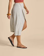 Load image into Gallery viewer, Lalahi - Women’s Leather Beach Sandals