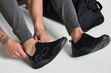 Load image into Gallery viewer, 5085 - MEN'S OOMG SPORT LOW SHOE - BLACK