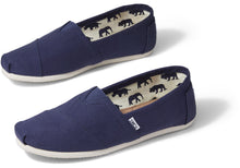 Load image into Gallery viewer, Canvas Men's Classics