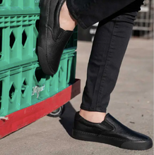 Load image into Gallery viewer, WCLIPRSRL-001 Women’s Clipper Slip Resistant Slip-On Sneaker