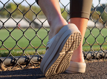 Load image into Gallery viewer, 1410 -  WOMEN'S OOMEGA OOLALA SANDAL