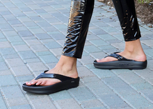 Load image into Gallery viewer, 1410 -  WOMEN'S OOMEGA OOLALA SANDAL