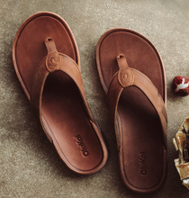 Load image into Gallery viewer, Tuahine Men's Waterproof Leather Beach Sandal
