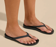 Load image into Gallery viewer, ‘Uiki - Women’s Water-Friendly Beach Sandals
