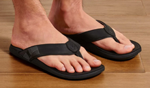 Load image into Gallery viewer, Tuahine Men's Waterproof Leather Beach Sandal
