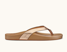 Load image into Gallery viewer, Kīpe‘a Women’s Leather Beach Sandals
