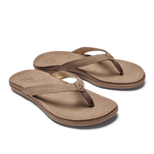 Load image into Gallery viewer, ‘Aukai  Women’s Leather Sandals
